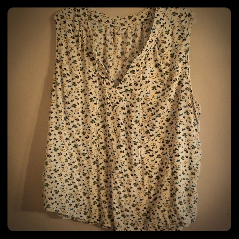 OLD NAVY fresh flowered top